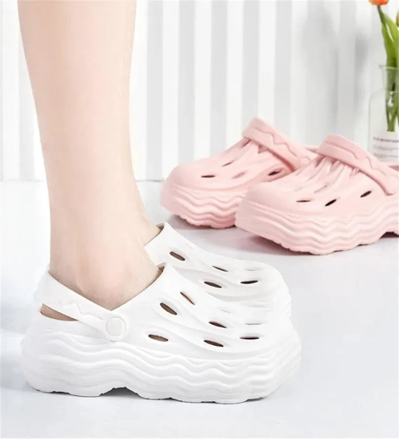 Anti Slip Crocs Sandals - Crocs - LeStyleParfait