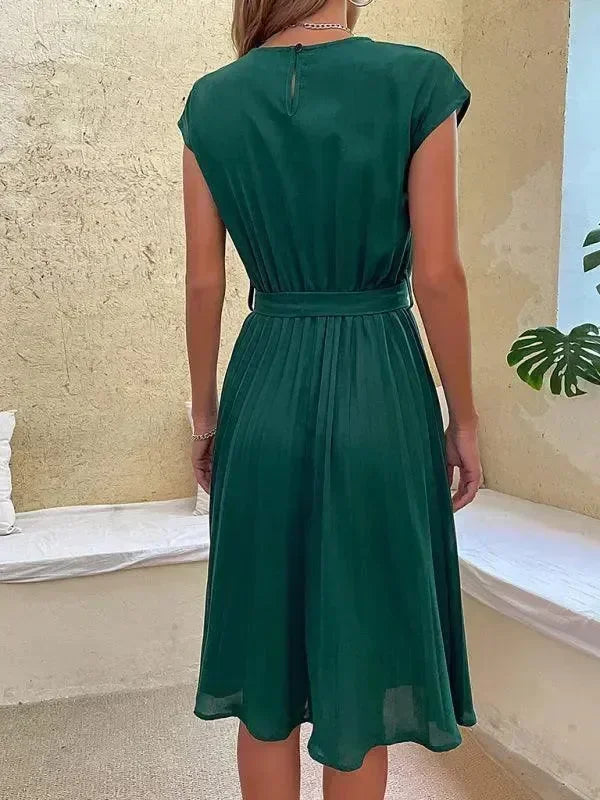 Chic Red Chiffon Pleated Midi Dress