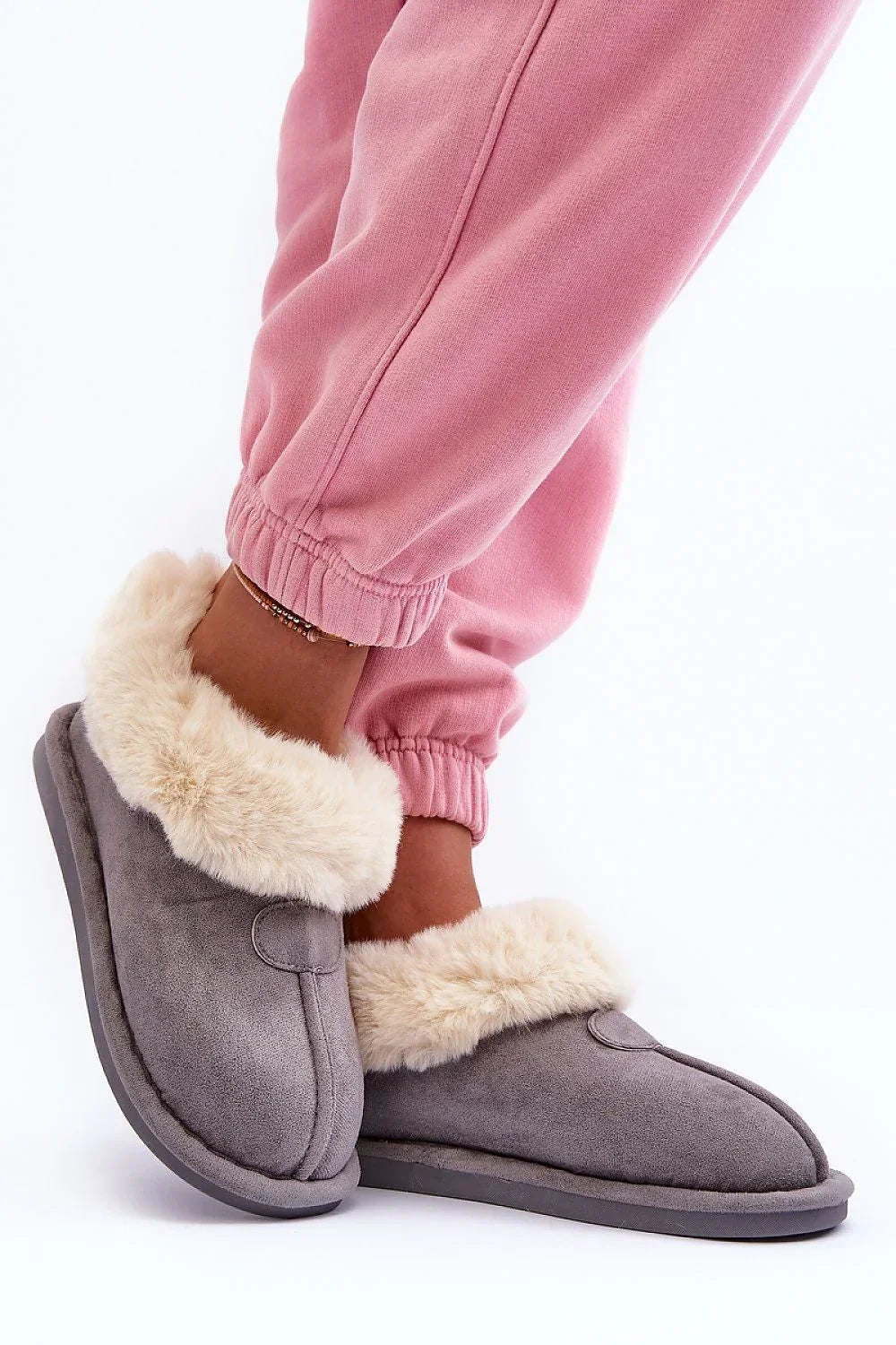  Slippers model 188683 Step in style 