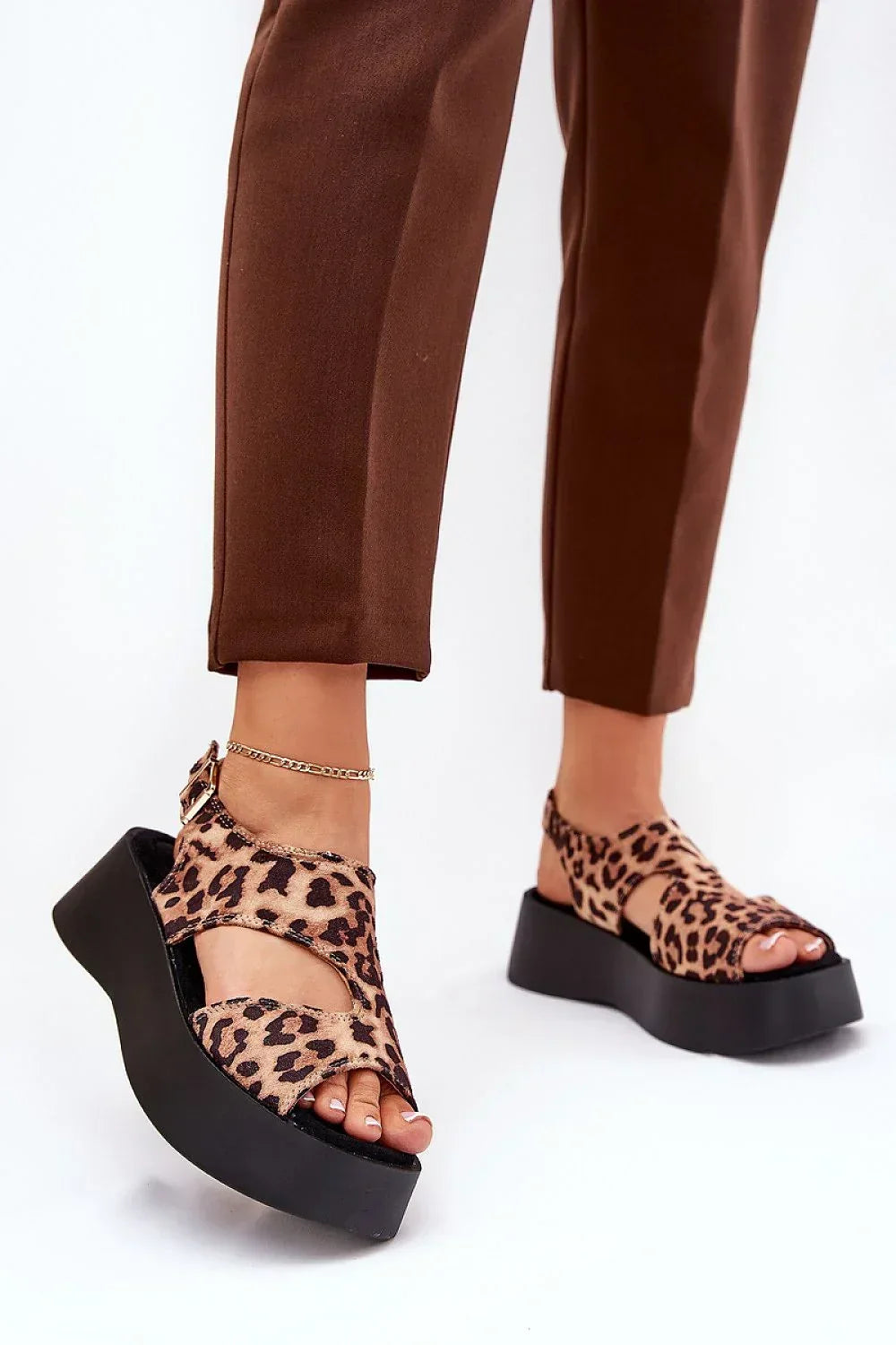  Buskin model 209901 Step in style 