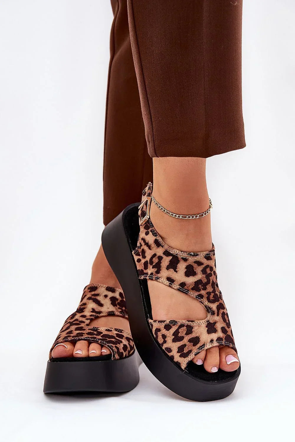  Buskin model 209901 Step in style 