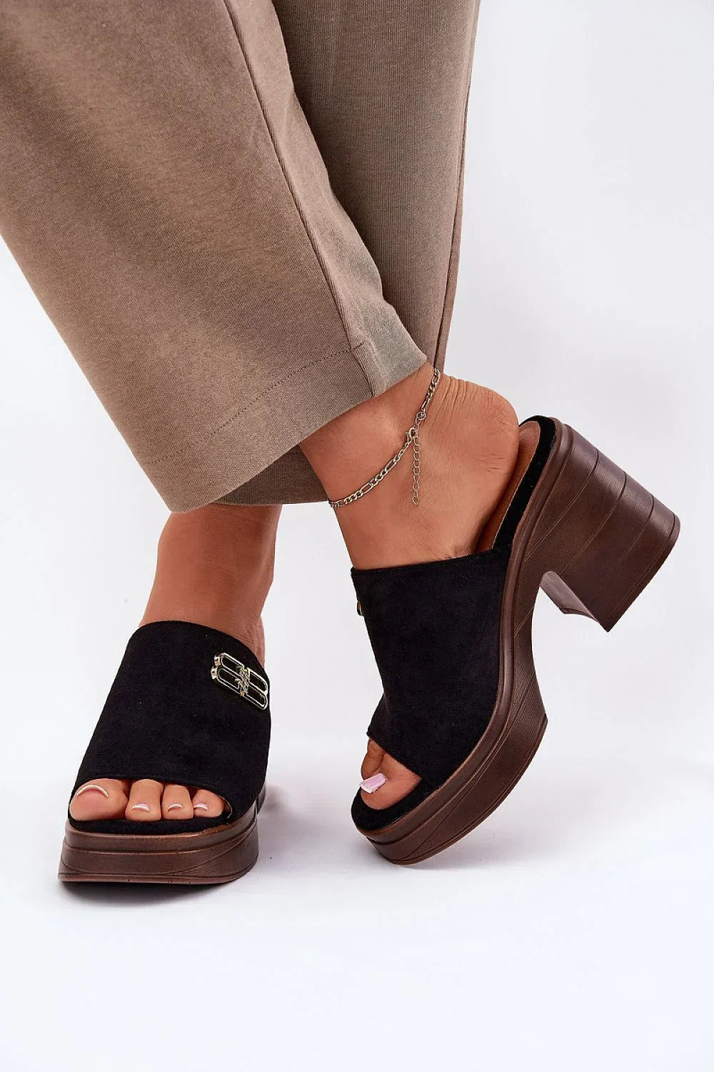  Flip-flops model 213037 Step in style 