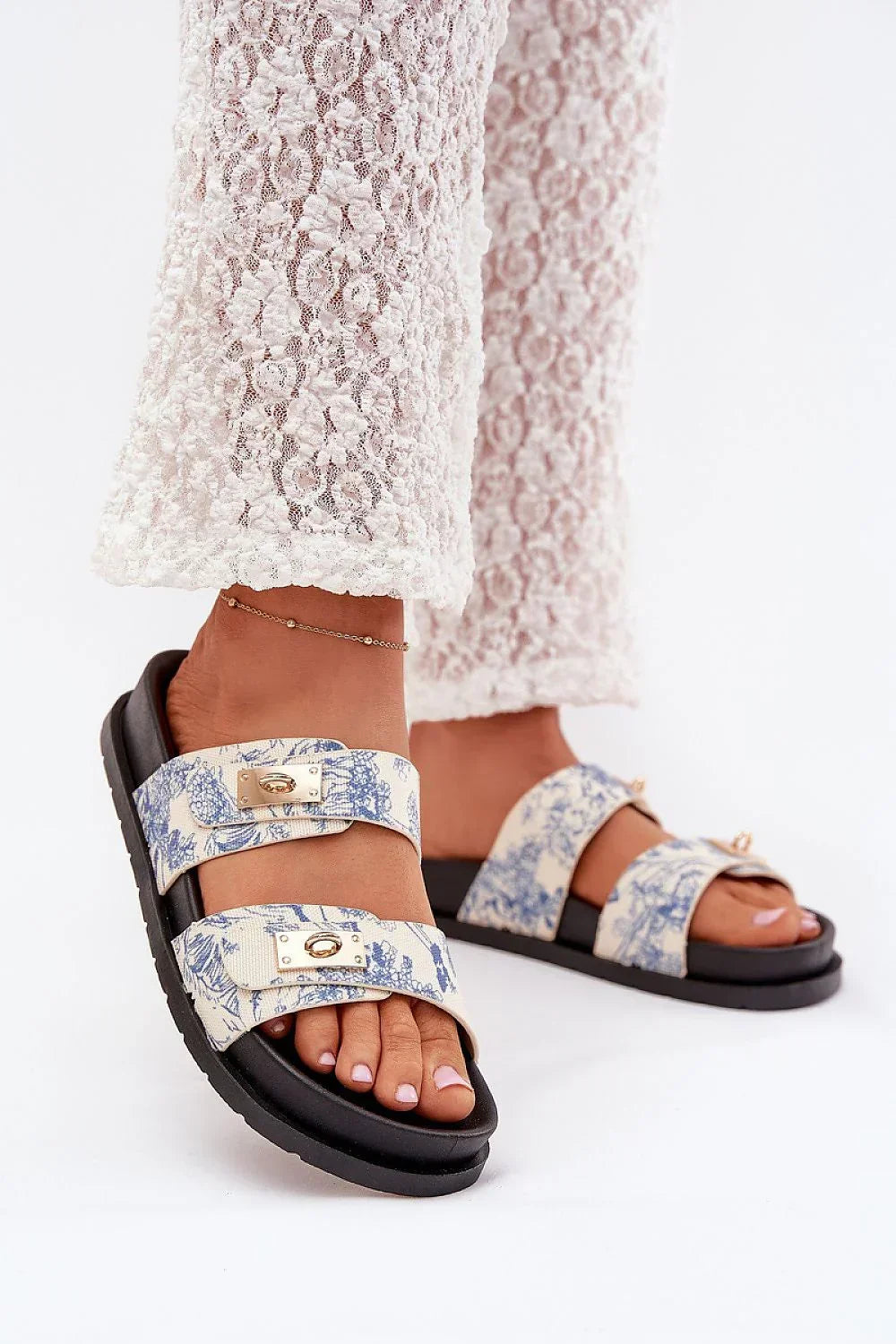  Flip-flops model 215734 Step in style 