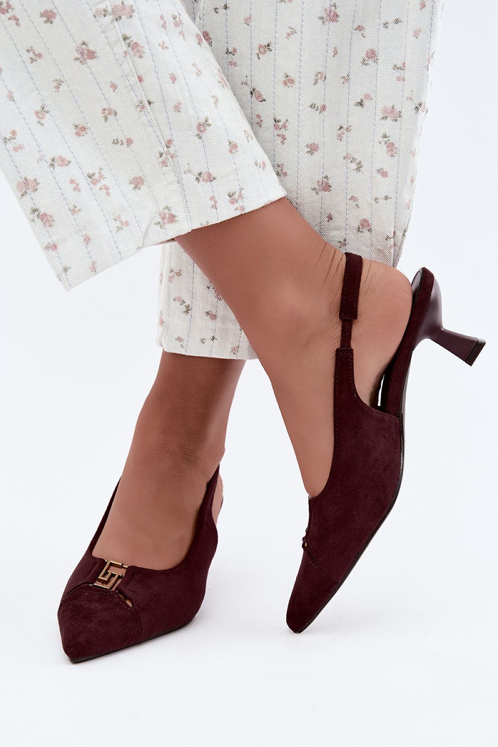 Women's Pointed Toe Slingback Block Heel Pumps - top view - LeStyleParfait