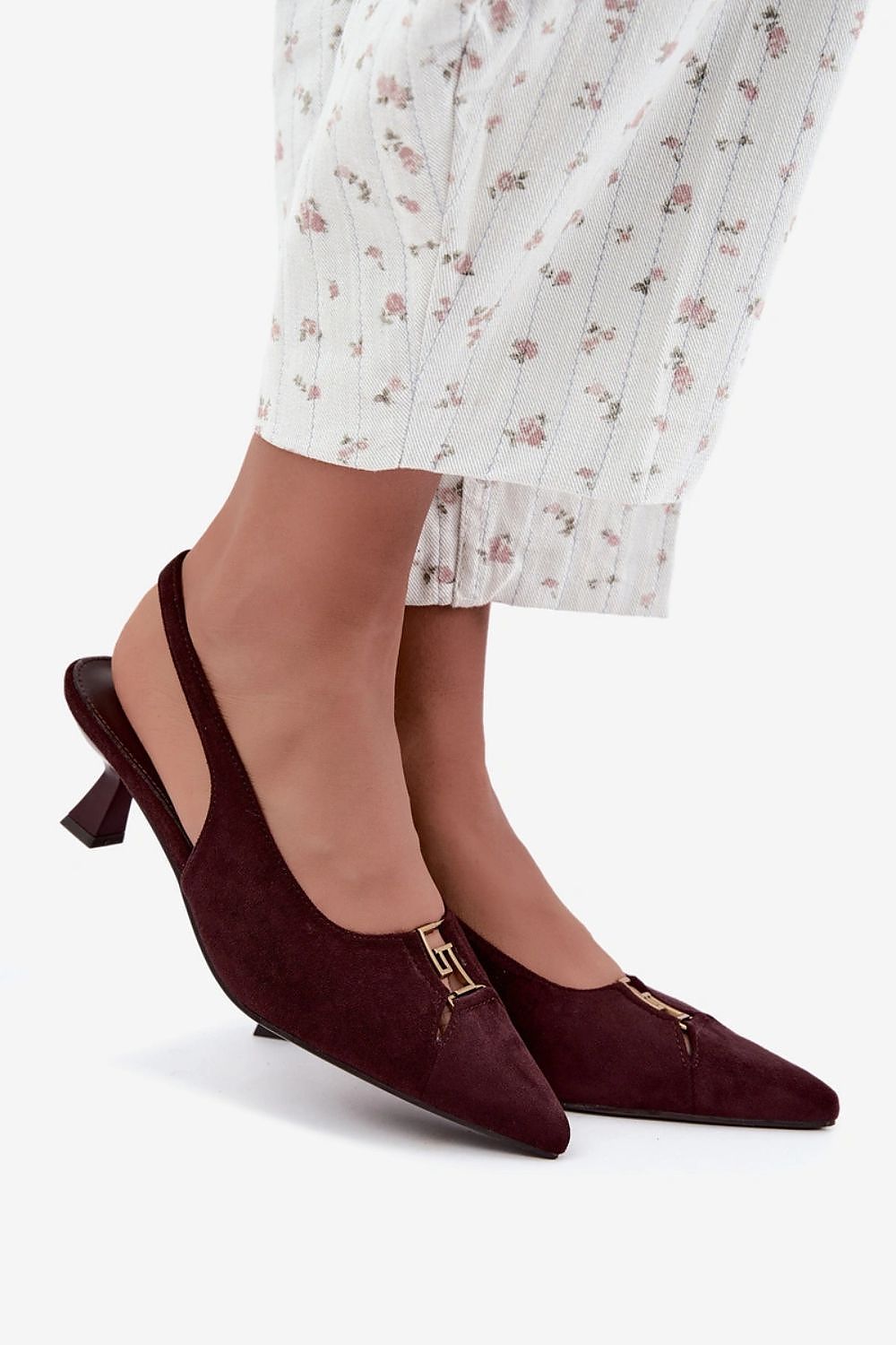 Women's Pointed Toe Slingback Block Heel Pumps - slingback strap detail - LeStyleParfait