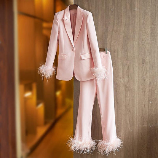 Luxury Pink Feather Pantsuit - Pantsuit - LeStyleParfait