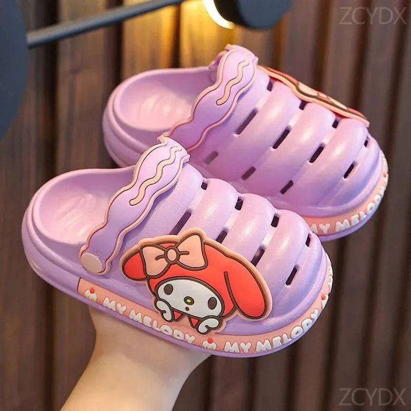 Motif Breathable Croc Shoes - Crocs - LeStyleParfait