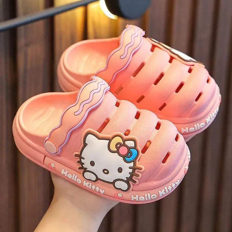 Motif Breathable Croc Shoes - Crocs - LeStyleParfait