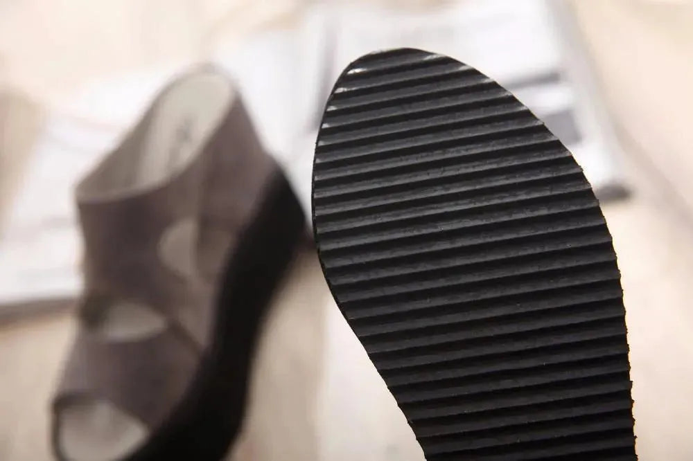 Platform Wedge Sandals - Wedge Shoes - LeStyleParfait