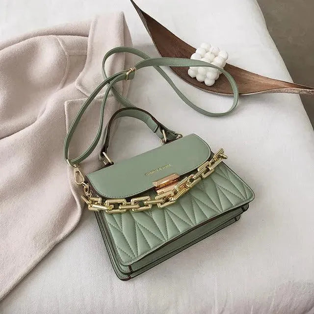 Women Chained Leather Handbag - Handbag - LeStyleParfait