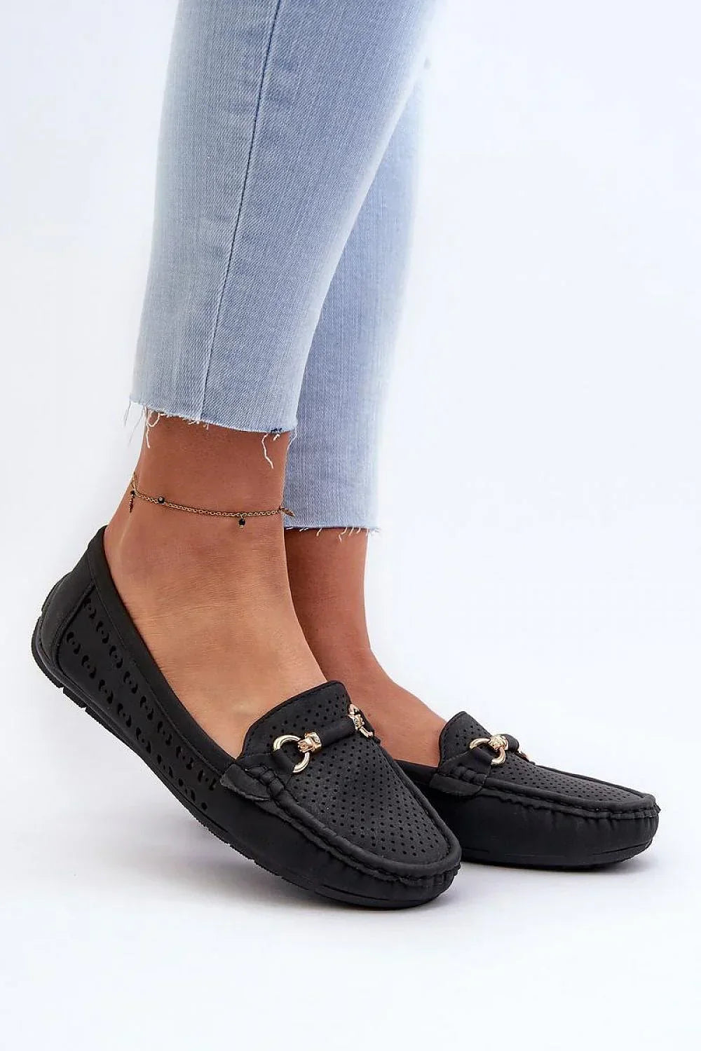 Women’s faux leather driving moccasin loafers, breathable flat women’s driving shoes for all season wear