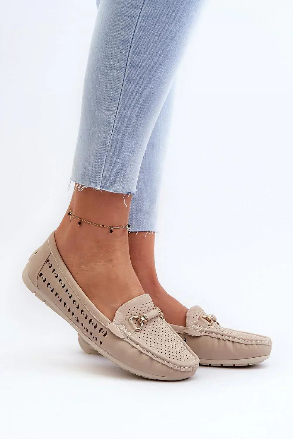 Women’s faux leather driving moccasin loafers, breathable flat women’s driving shoes for all season wear