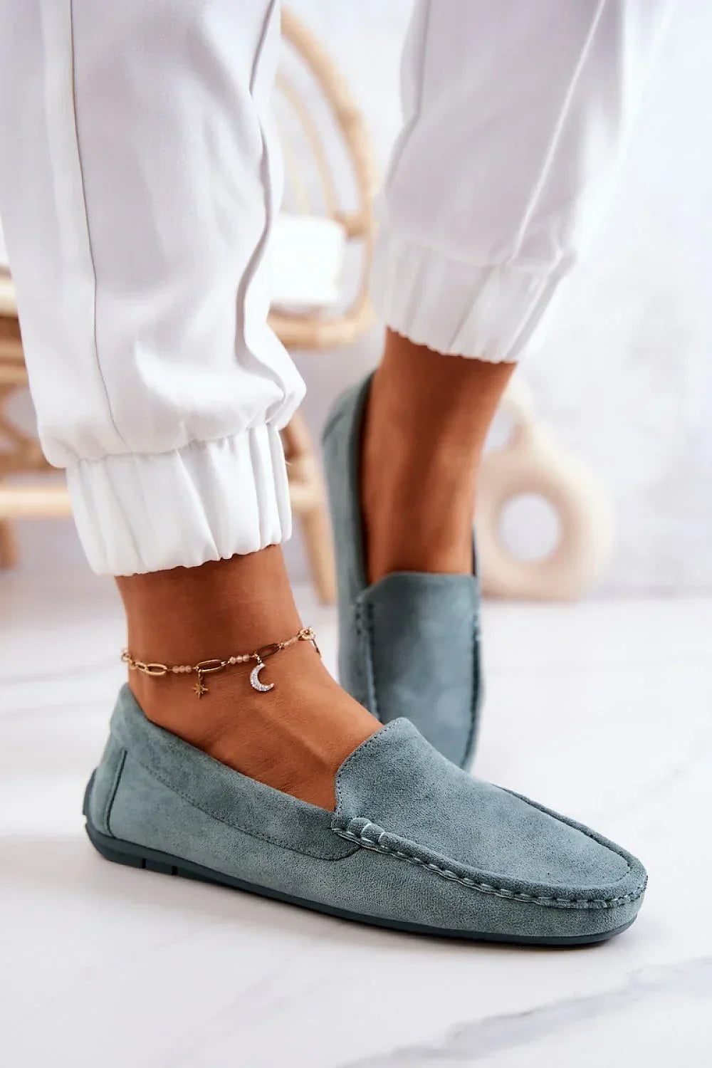 Women’s suede driving moccasin loafers, lightweight flat women’s driving loafers for casual spring outfits